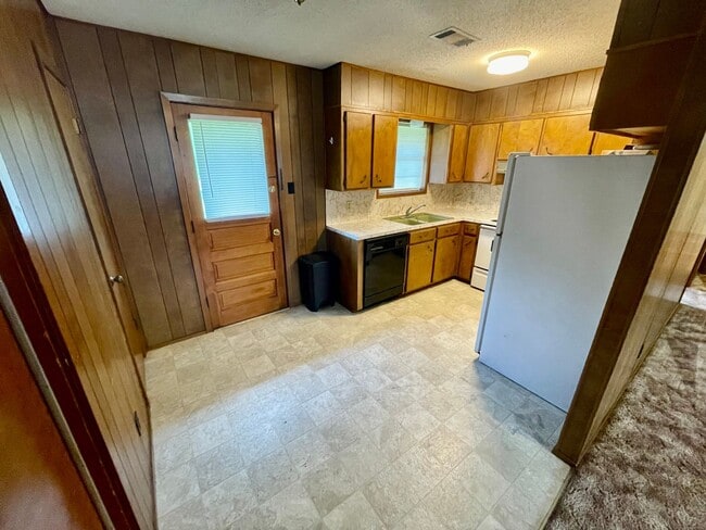 Photo - 2947 Ruby Dr