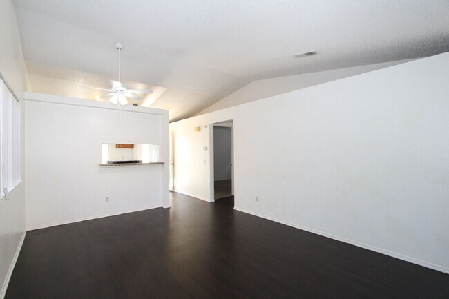 Photo - Single-Story 2-Bedroom House in Colton!