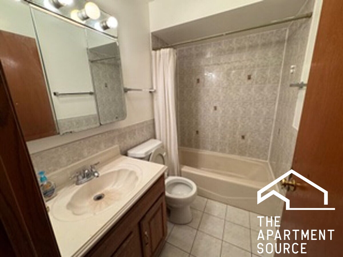 Photo - 7412 N Western Ave Unidad 3N