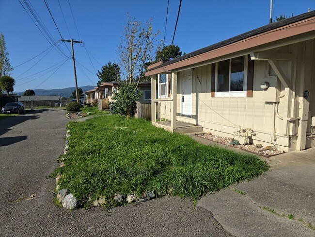 Photo - 2162-2171 West End Place [PRM: Andrew] Unidad 2167 West End Place [PRM: Andrew]