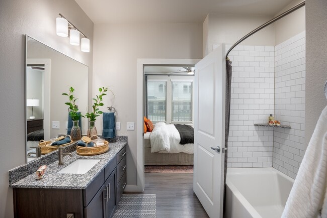 Photo - Allora Magnolia