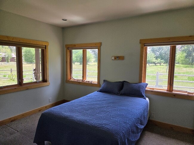 Photo - 342 Broadford Rd