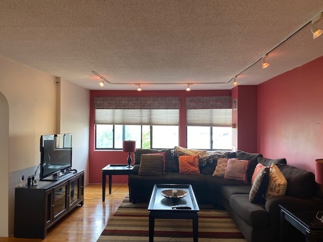 Building Photo - 1731 Beacon St Unit 711