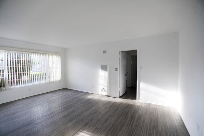 Photo - 260 S Sycamore Ave Unidad 31