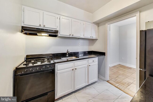 Photo - 1726 N Quinn St Unit 307