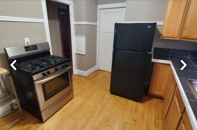 Photo - 3449 N Oakland Ave