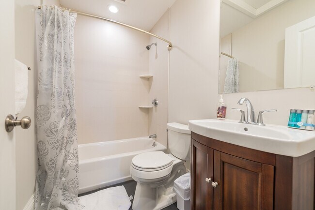 Photo - 2044 Beacon St