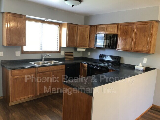 806 Sir Galahad Dr