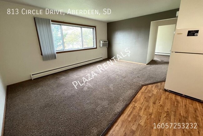 Building Photo - 2104 3rd Ave SE Unit 2