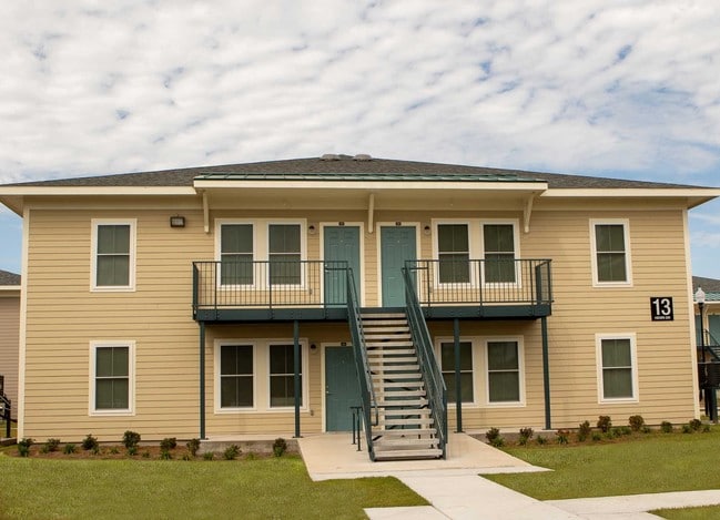 Photo - 2 Oaks Apartments - Income Restrictions