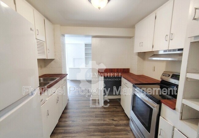 Photo - 910 S Crest Rd