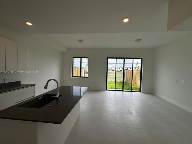 Building Photo - 18977 SW 344th St Rental