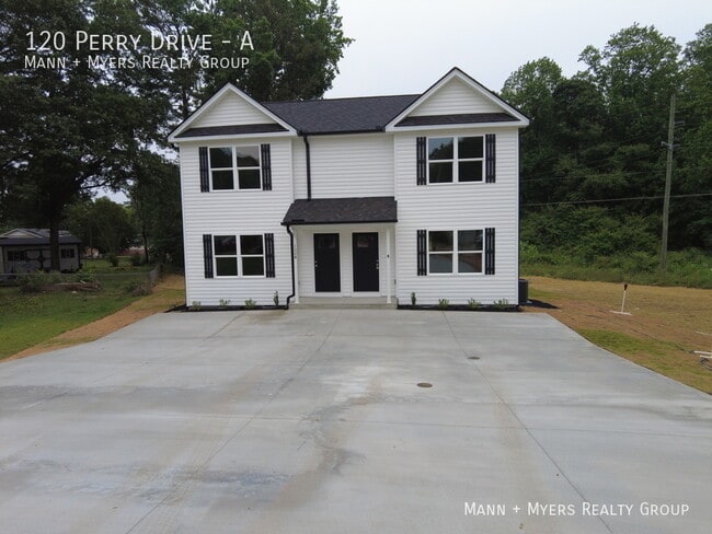 Photo - 120 Perry Dr
