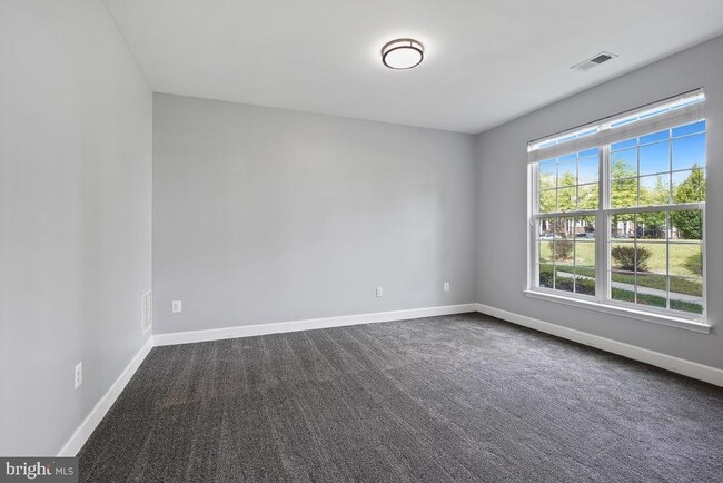 Photo - 505 Jurgensen Pl