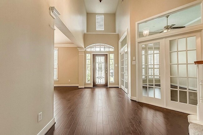 Building Photo - 5715 Sapphire Vista Ln