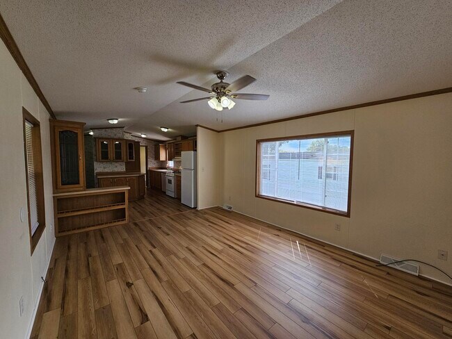 Photo - 6 Kris Ann Dr