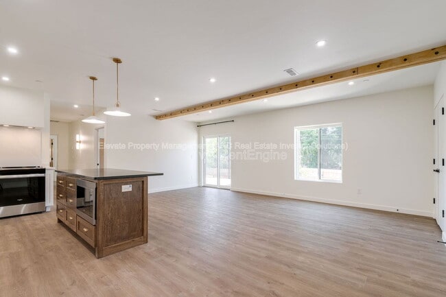 Photo - 844 NW 43rd St Unit 202