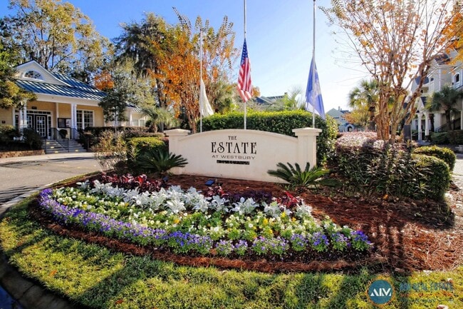 Building Photo - Third-Floor 2BR/2BA Condo – The Estates at...