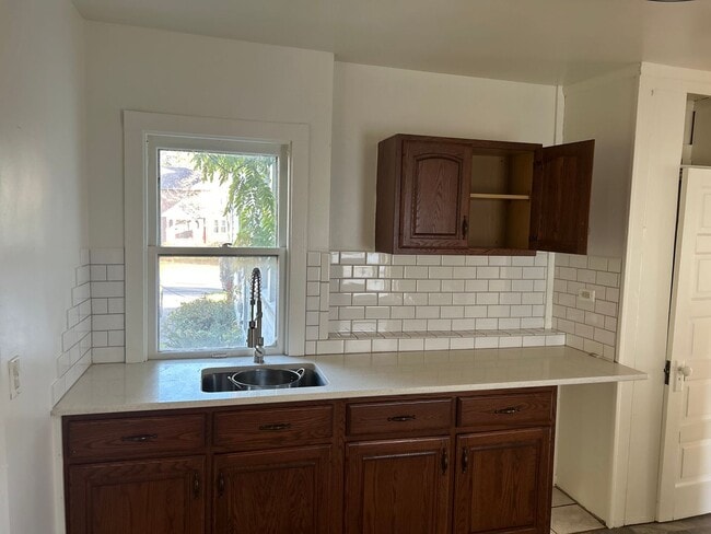 Photo - 628 Washington St Unidad 25 E 7th Street