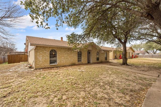 Photo - 2918 Pinewood Dr