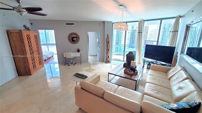 Building Photo - 350 S Miami Ave Unit 2002 Rental
