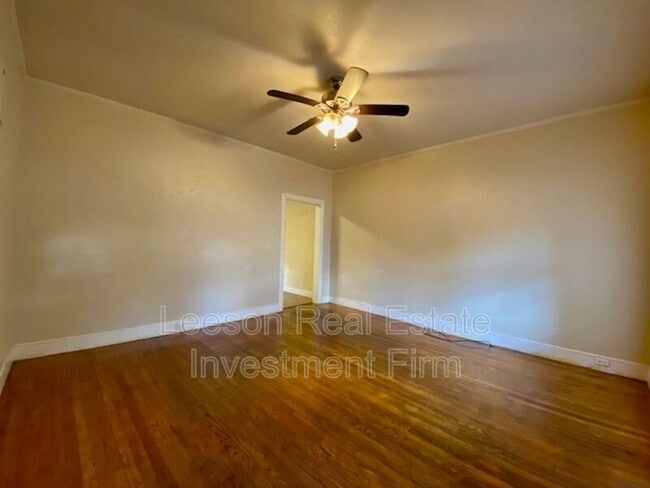 Photo - 649 Merrick St