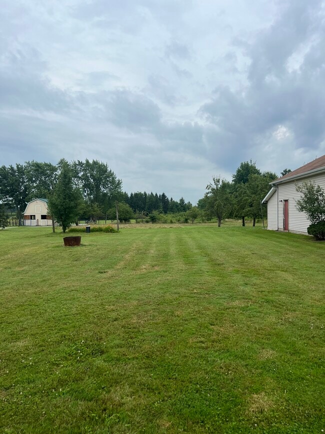 Photo - 7650 Warner Rd