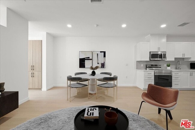 Photo - 3977 Beverly Blvd Unit 102