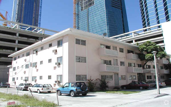 Solaris - Solaris Apartments