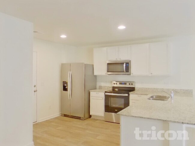 Photo - 1073 Crescent Moon Lp