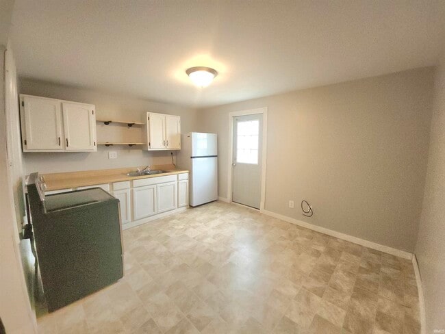 503 W Walnut St