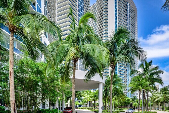 Photo - 1800 S Ocean Dr Unidad 2203