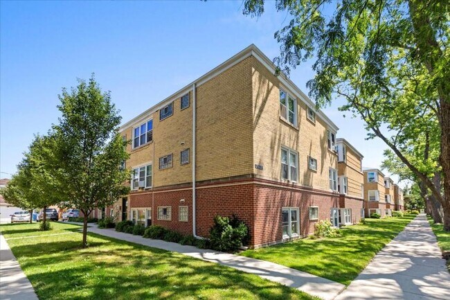 Building Photo - 1 bedroom in Chicago IL 60645 Unit 25-GN