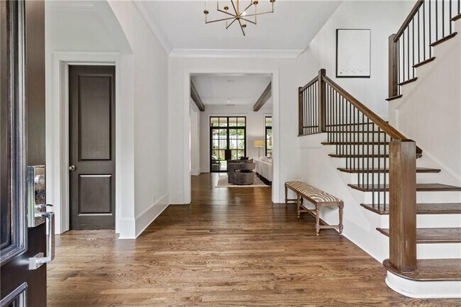 Photo - 779 Greenview Ave NE
