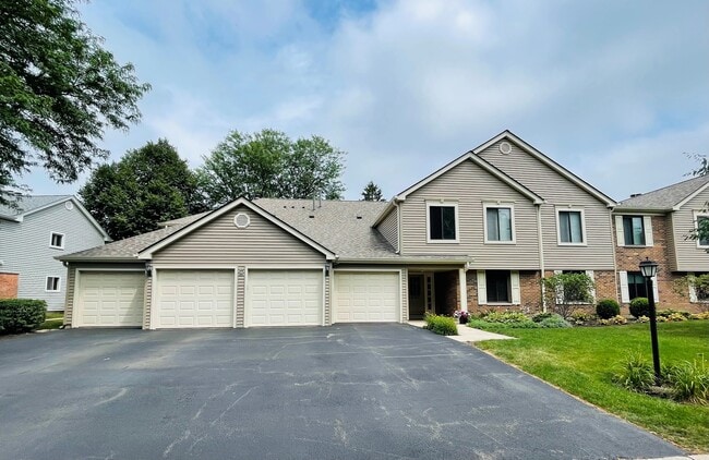 Photo - 0N069 Windermere Rd Condo Unit 2305