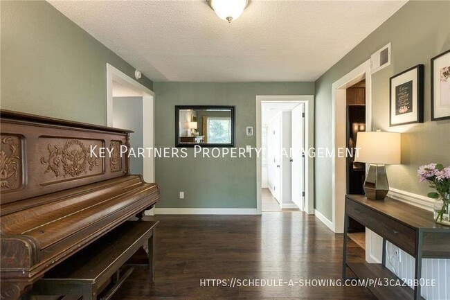 Photo - 1309 Linden Rd