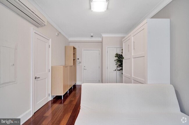 Building Photo - 1121 24th St NW Unit 310 Rental