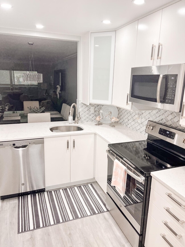 Photo - 5155 E Sabal Palm Blvd Unit 209