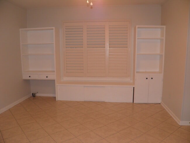 Photo - 212 Priscilla Dr