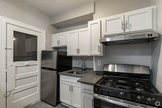 Studio - 600SF - Kitchen - Wellesley