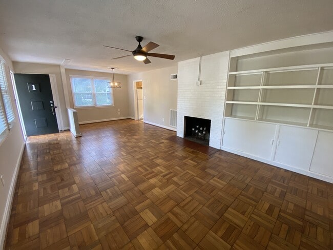 Photo - 1 E 62nd St