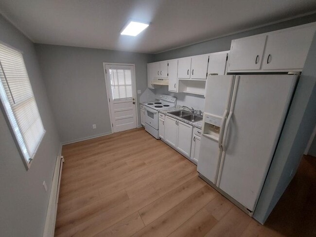 Photo - 914 Pine Cir Dr