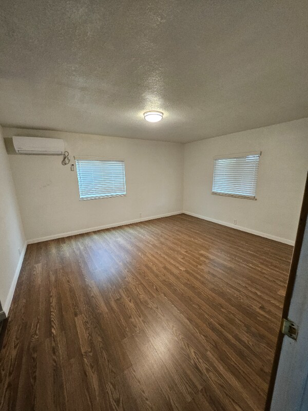 Photo - 11909 Manzanita St