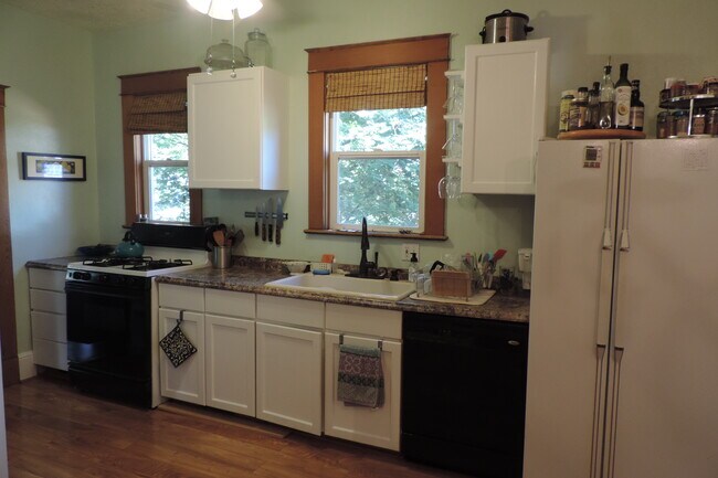 Photo - 341 E Bryan Ave