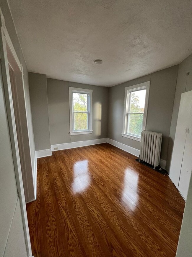 Building Photo - 501 Rugby Rd Unit 2