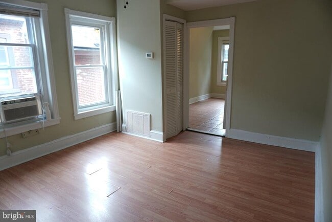 Photo - 444 W Bringhurst St