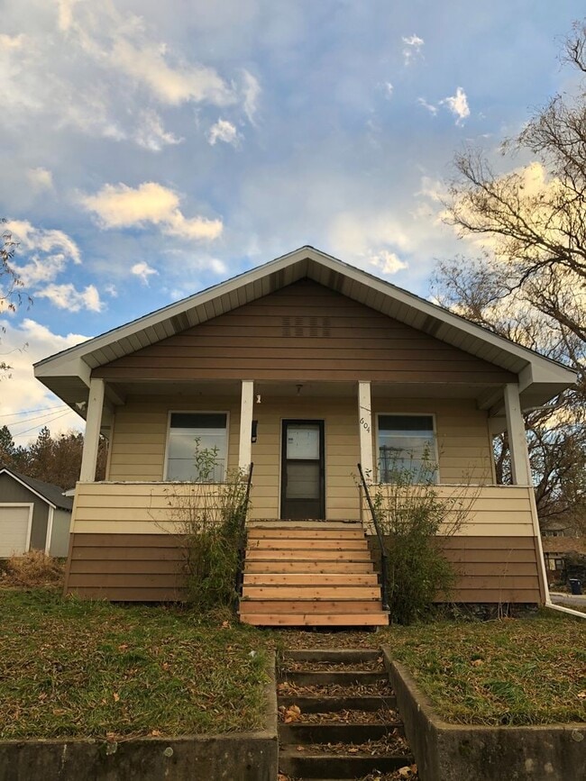 Photo - Spacious 2bd / 1Bath home in the Perry District!