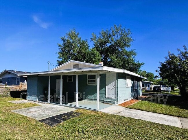 Photo - 501 25th Ave W