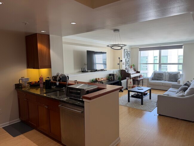 Photo - 400 Beale St Unit 1412