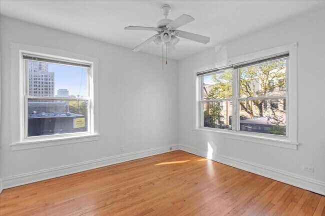 Photo - 3 bedroom in Chicago IL 60614 Unit 2